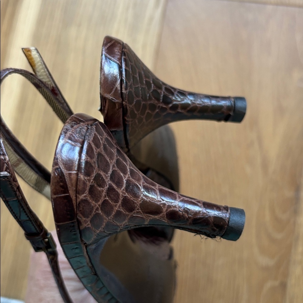 Vintage Burberry slingback croc leather kitten heels 36.5/ 6-6.5 - Picture 6 of 8